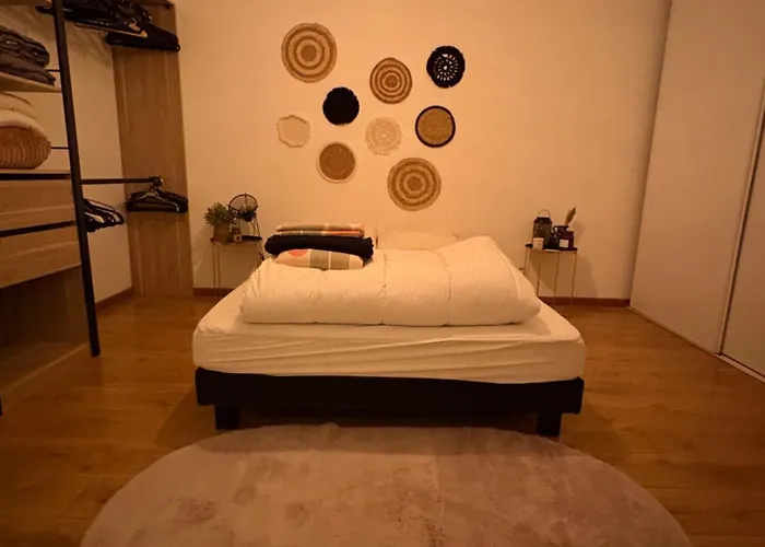 Le Des Coteaux, Free Parking & Free Wifi